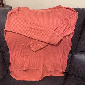 American eagle v neck top